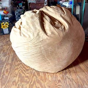 Big Joe Bean bag chair 8”